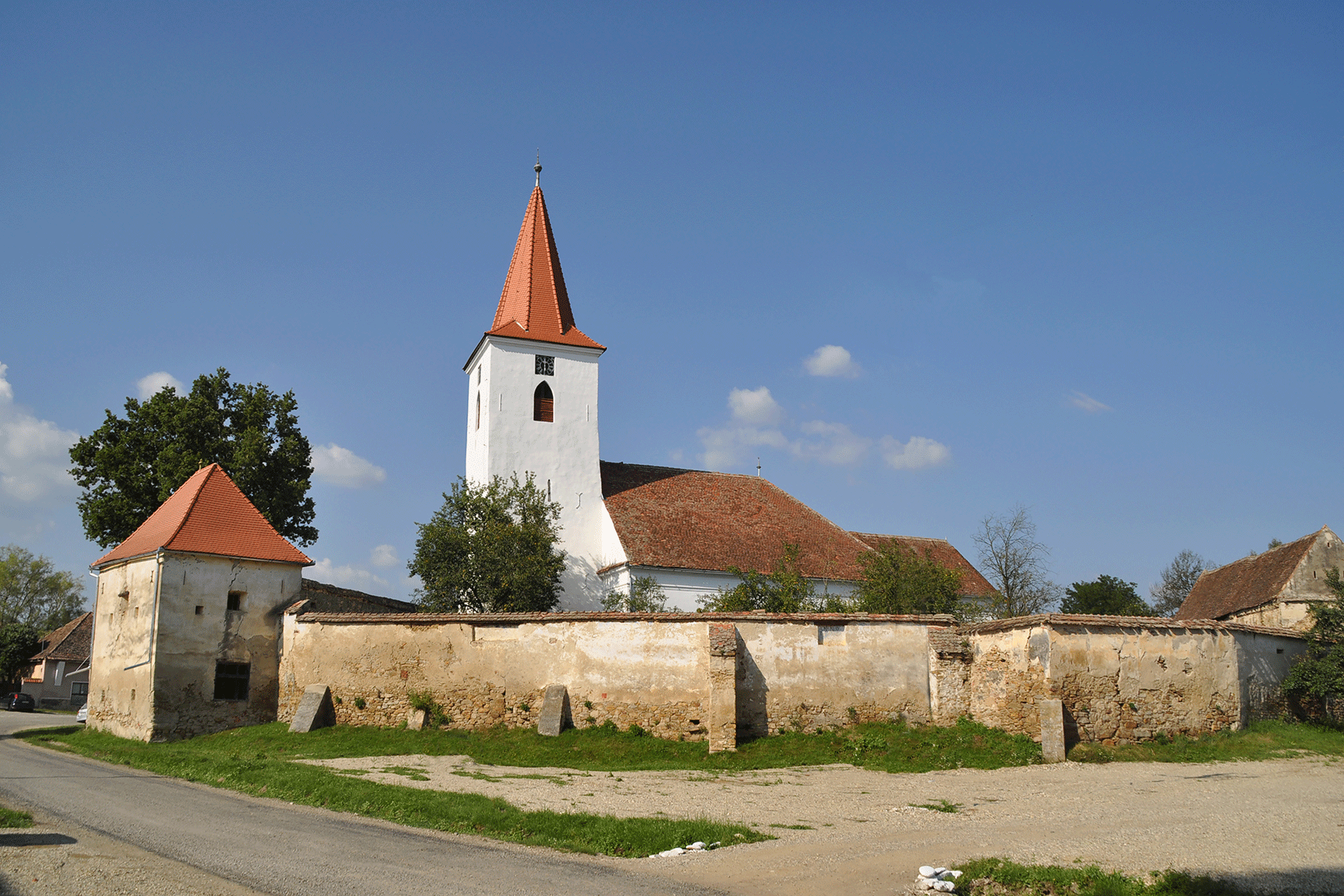 Südansicht mit Langhaus