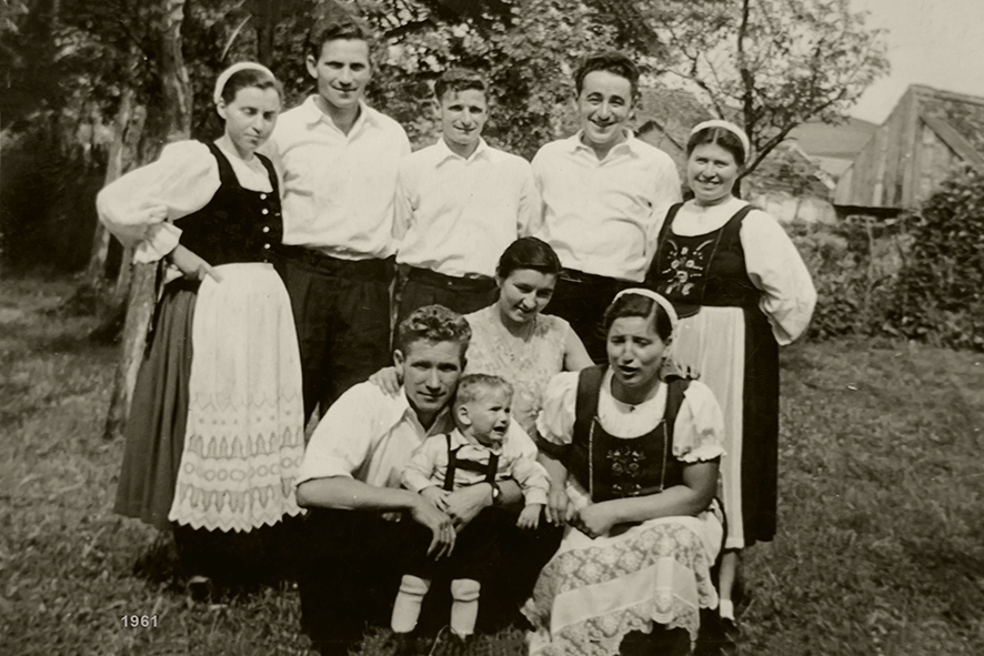 Image Alt